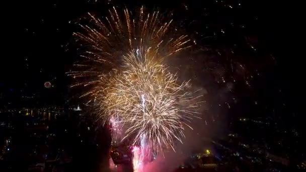 在新年庆典的夜晚 泰国曼谷城的鸟瞰图 — 图库视频影像