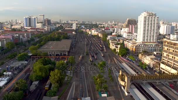 Luchtfoto Treinen Platform Van Station Hua Lamphong Bangkok Thailand — Stockvideo