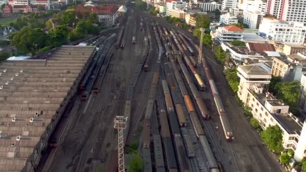 Luchtfoto Treinen Platform Van Station Hua Lamphong Bangkok Thailand — Stockvideo