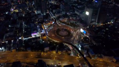 Bangkok gece zaman Zafer Anıtı havadan görünümü, Tayland