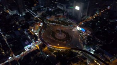 Bangkok gece zaman Zafer Anıtı havadan görünümü, Tayland