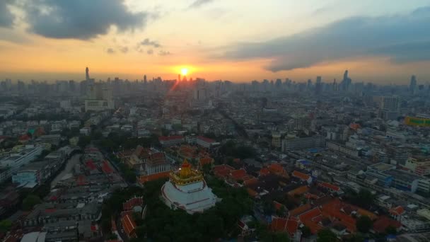 Luftaufnahme Goldenen Berg Phu Khao Thong Einer Alten Pagode Wat — Stockvideo