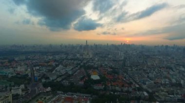 Altın Mountain (phu khao tanga) havadan görünümü, Bangkok, Tayland Wat Saket Tapınağı'nda eski bir pagoda