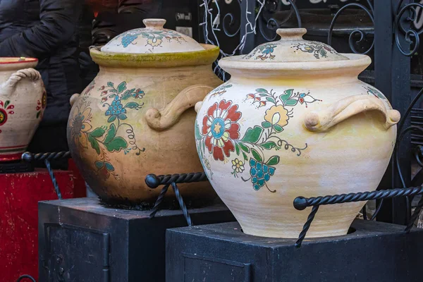 Grandes Ollas Cerámica Con Vino Caliente Con Especias Una Feria — Foto de Stock