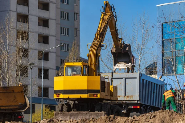 Excavator Loader Dump Truck Earthworks Construction Site Loading Land Back — Stock Photo, Image
