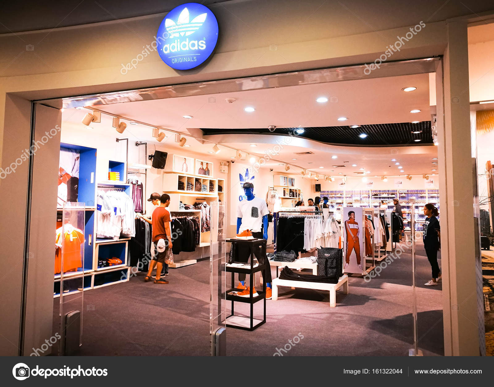 Adidas Originals Shop in Thailand. – Stock Photo © happymay #161322044