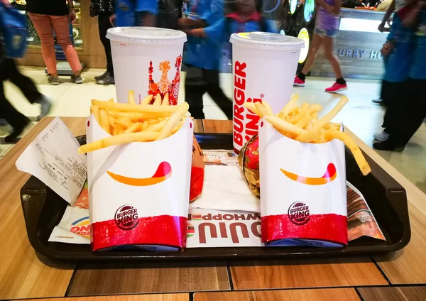 Bangkok, Thailand - 18 juli: Burger King mat Set — Stockfoto