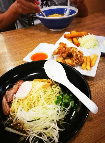 Japanese Meal Set With Ramen And Fried Chicken — Stock Photo, Image