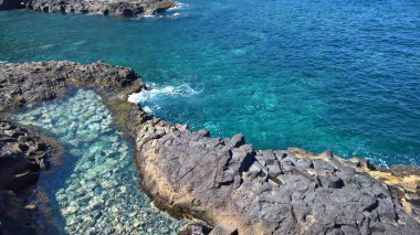 Kanarya Adaları güzel kıyısında