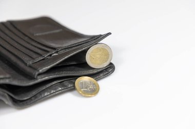 Siyah deri cüzdanda Euro parası