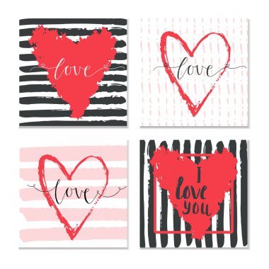 Kalp ve sevgi yazı ile 4 Sevgililer günü hediye kartı ayarlayın. Hat sanatı hocası, baskı, poster, davet için elle çizilmiş tasarım öğeleri.