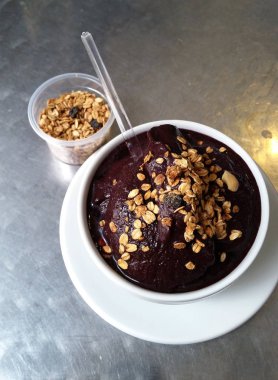 Lezzetli acai meyve pot--dan mangal