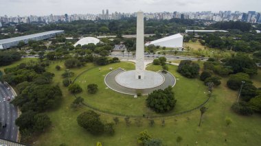 sao paulo Ibirapuera Parkı Dikilitaş