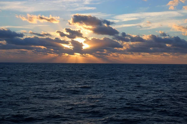 高海の夕日 — ストック写真