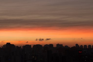 Büyük şehirler ve onun günbatımı