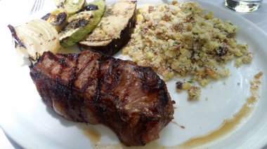 Fileto mignon kırıntıları ile 