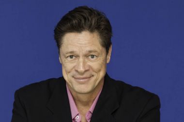 Engelleri aşmak için canlı tutumu olan adam