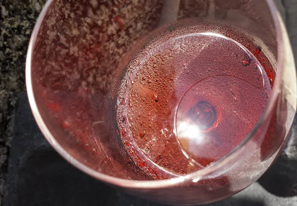 ローズワインのグラス — ストック写真