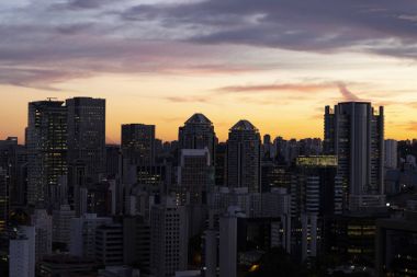 Güzel Sao Paulo manzarası günbatımı - Brezilya - Güney Amerika 