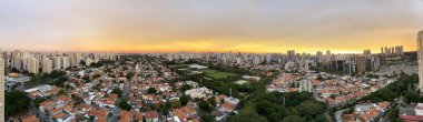 Güzel şehirlerin panoramik manzarası. Sao Paulo şehri, Brezilya, Güney Amerika.