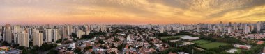 Güzel şehirlerin panoramik manzarası. Sao Paulo şehri, Brezilya, Güney Amerika.