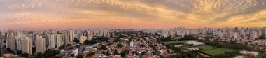Güzel şehirlerin panoramik manzarası. Sao Paulo şehri, Brezilya, Güney Amerika.