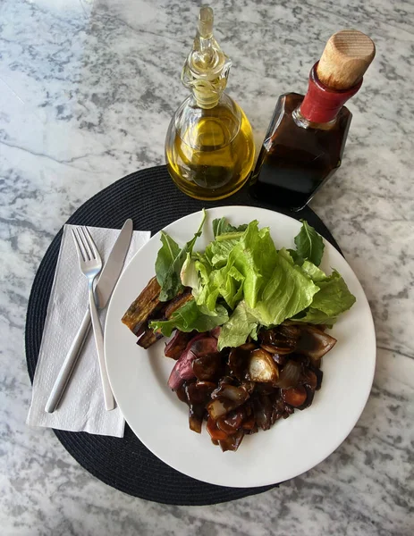 Prato Comida Saudável Azeite Vinagre Balsâmico — Fotografia de Stock