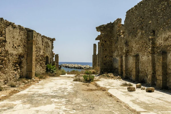 Tuna Factory Ruins in Avola. (Tonnara di Avola) — Stock Fotó