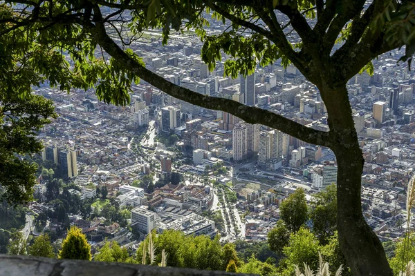 Видом Місто Monserrate Хілл Боготі — стокове фото