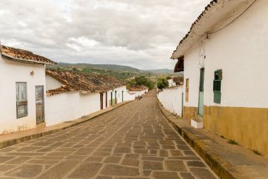 Santander - Kolombiya sokaklarda Barichara.