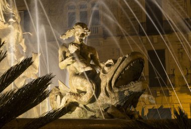 Diana Çeşmesi Ortygia - Syracuse'ayrıntı