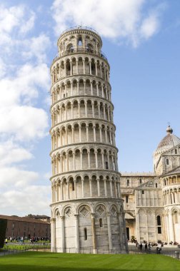 Piazza dei Miracoli, Toskana Bölgesi, İtalya 'da Güzel Eğik Pisa Kulesi.