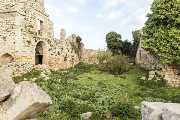 意大利锡拉库扎省Buscemi的Requisenzs城堡废墟一景 — 图库照片