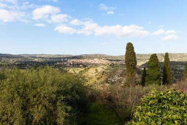 Cassaro, Syracuse, İtalya 'daki Güzel Yeşil Sahneler.