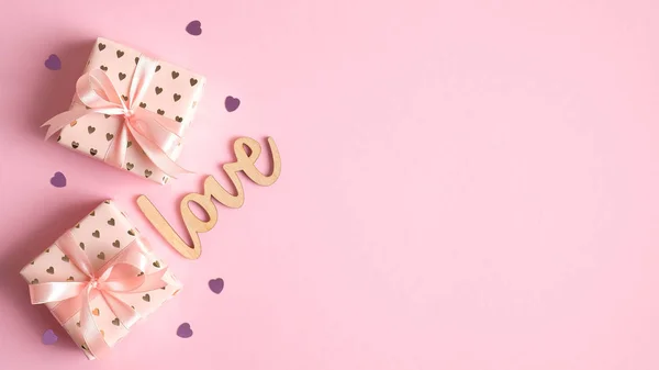 Valentines day banner template with gifts, sign love and hearts. Creative design for St. Valentine's Day greeting card, poster, flyer, banner. Love and romance concept. Flat lay minimalist style. — 스톡 사진