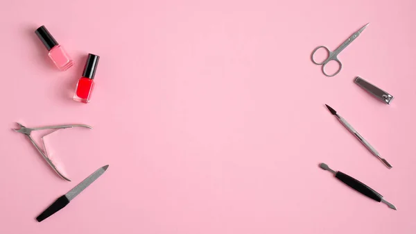 Manikűr Pedikűr Eszközök Rózsaszín Háttérrel Felülnézet Fénymásoló Felülettel Köröm Szalon — Stock Fotó