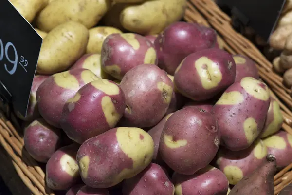 Closeup Potatoes Basket Supermarket Store — Stock Photo, Image