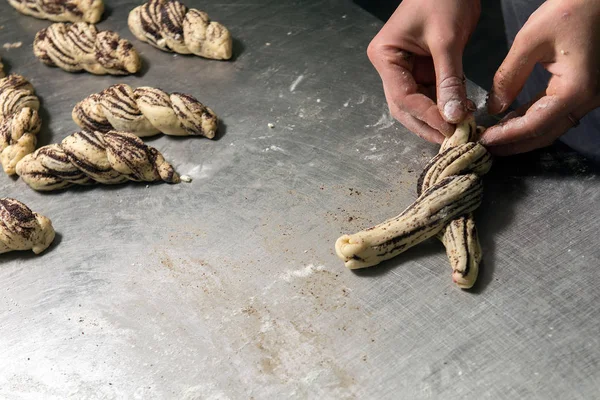 Closeup Female Hands Making Dough Cakes Chocolate Glaze — Stock Photo, Image