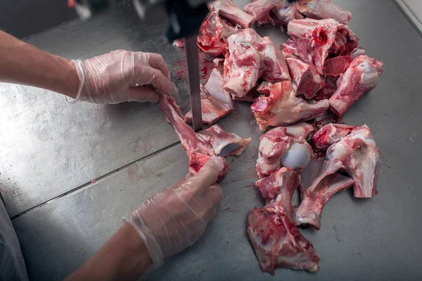 Butcher Cutting Pork Saw Butcher Shop — Stock Photo, Image