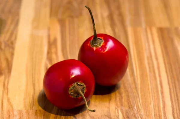 Frutto esotico tamarillo, natura morta sul mercato — Foto Stock