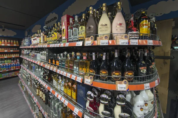 14. listopadu 2014, oddělení prodeje alkoholu Silpo grocery sup — Stock fotografie