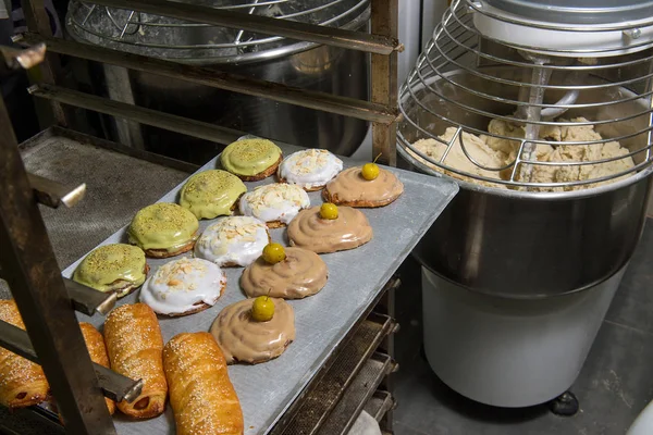 Production of bakery products in a private bakery — Stock Photo, Image