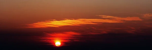 Dramatische Herbstdämmerung in der Stadt — Stockfoto