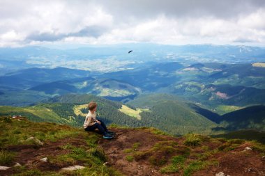 Yazın Karpat Dağları manzarası