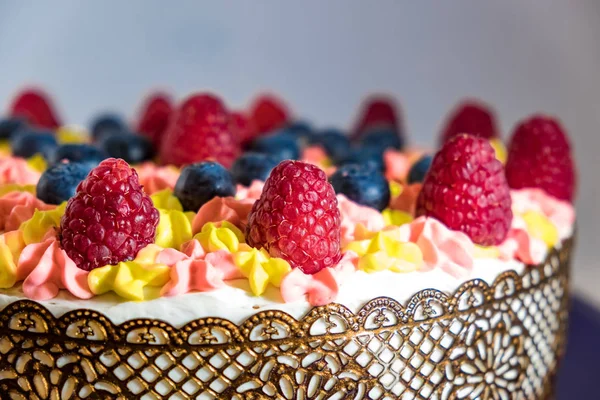 Cake Van Het Fruit Met Eigen Handen Met Bessen 2018 — Stockfoto