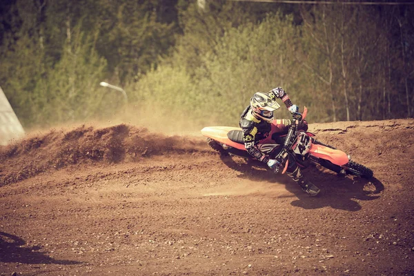 Entraînement de motocross à Moscou au Stade Technique de Sport — Photo