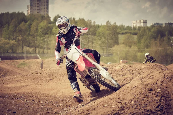 Motocross képzés Moszkvában a Műszaki Sportstadionban — Stock Fotó