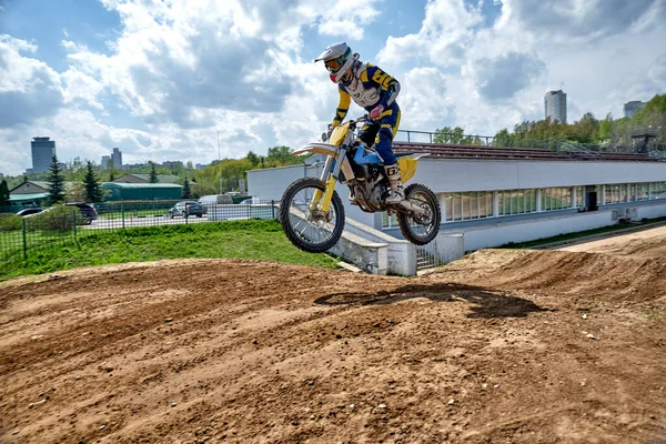Motocross training in Moscow at the Technical Sports Stadium — Stock Photo, Image