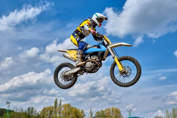 Entrenamiento de Motocross en Moscú en el Estadio Técnico de Deportes — Foto de Stock
