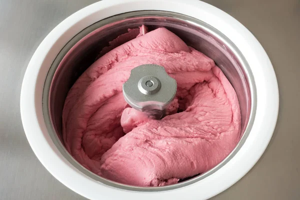 Ahududu Ice Cream dondurma makinesine çalkalama 
